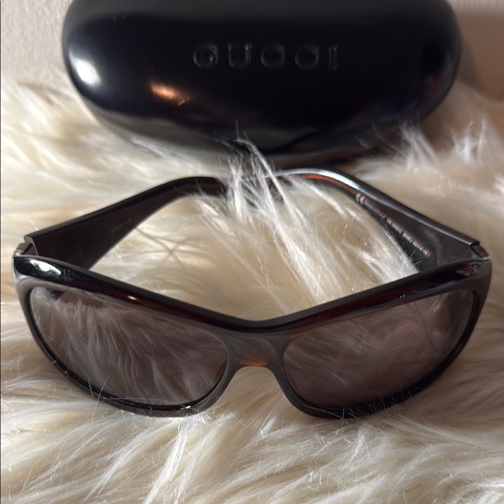 Gucci Black and Brown Sunglasses